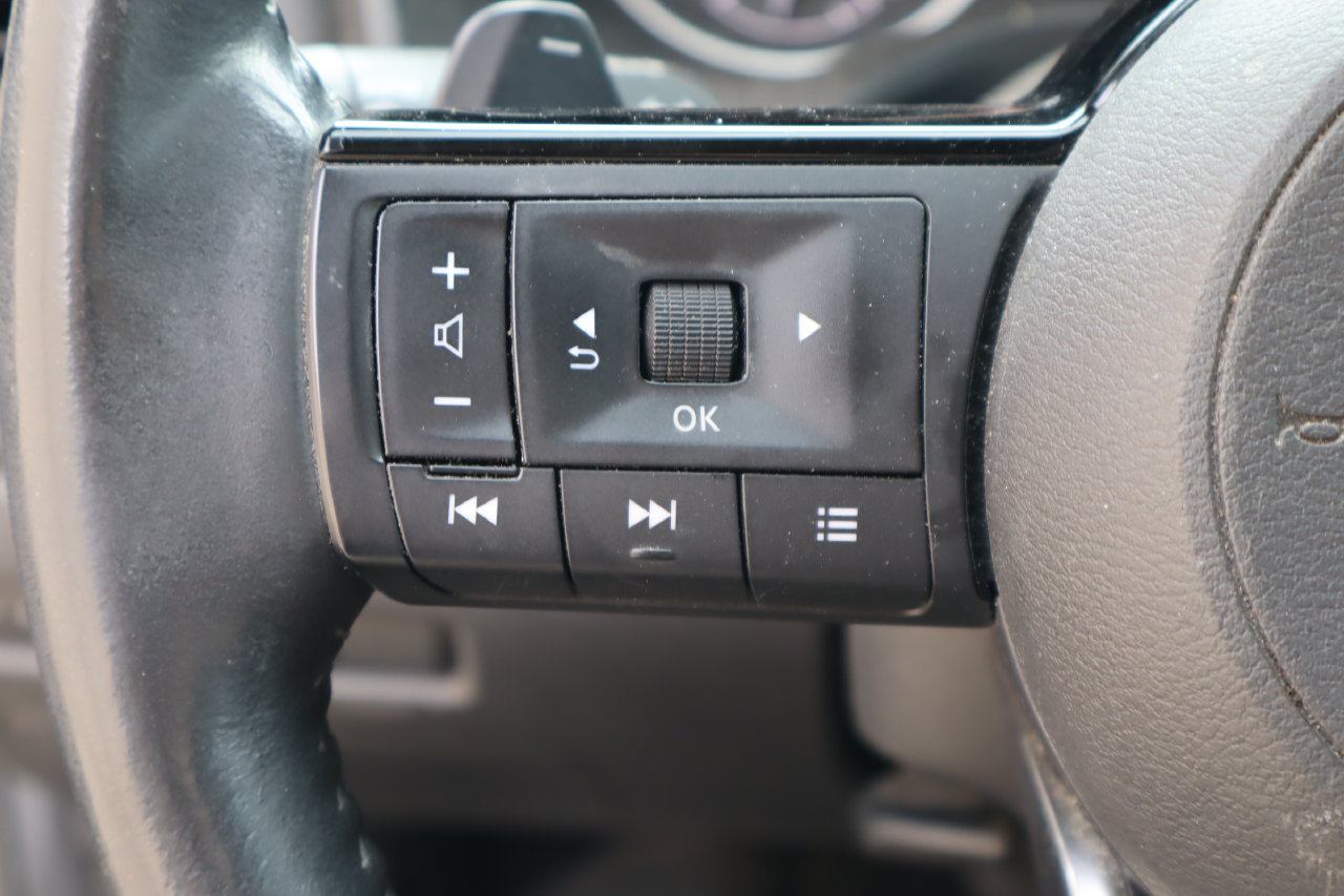 Certified 2023 Nissan Rogue SV w/ SV Premium B Package FWD image 12