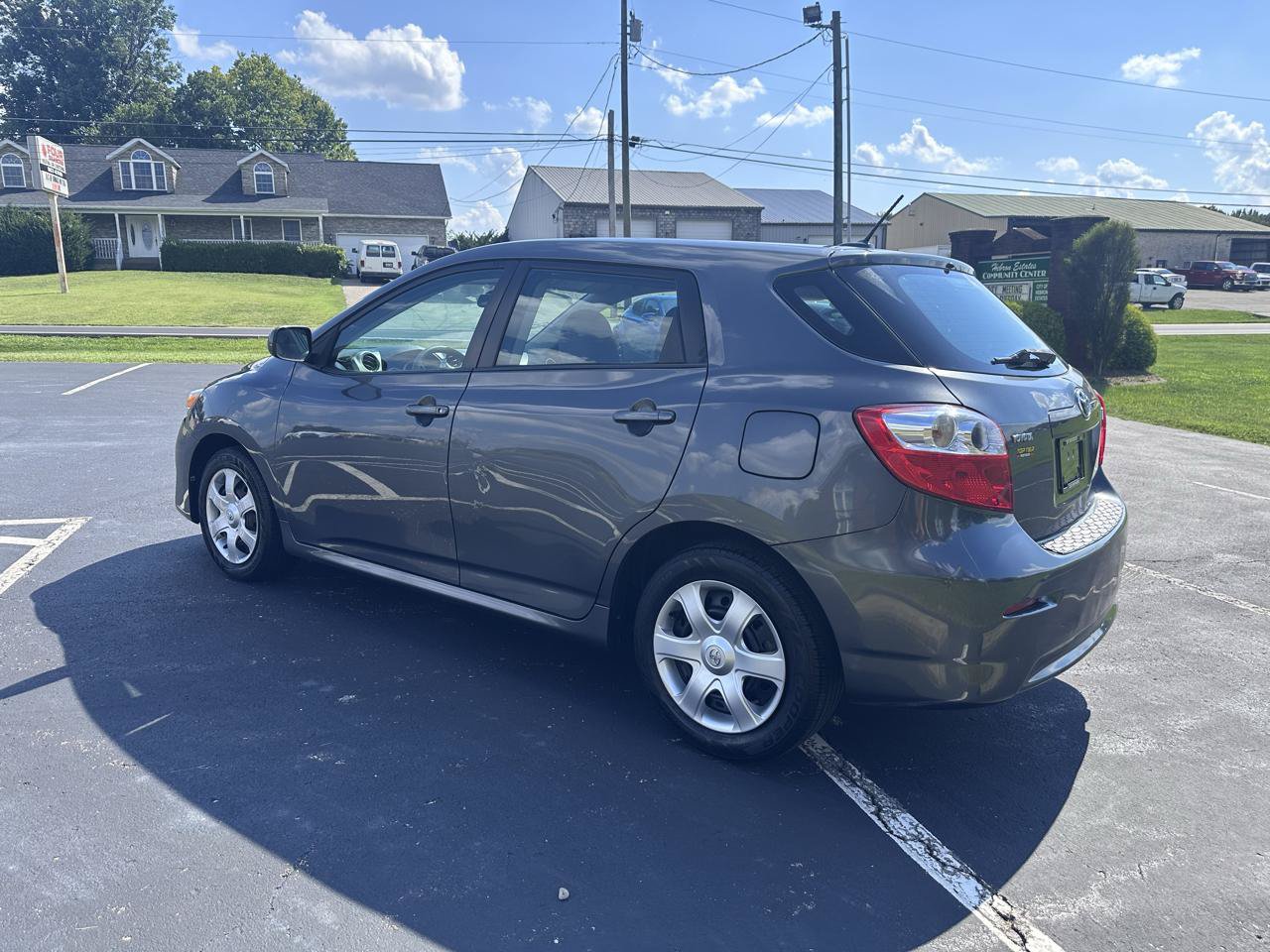 Used 2010 Toyota Matrix w/ PWR Pkg FWD image 5