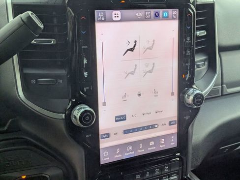 New 2026 RAM 2500 Big Horn AWD/4WD image 19