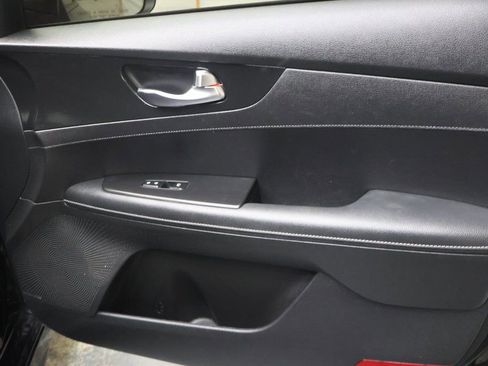 Used 2022 Kia Forte GT-Line w/ GT-Line Premium Package image 12