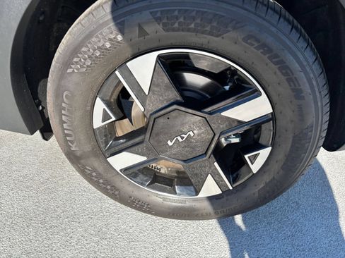Used 2026 Kia Sportage LX FWD image 30