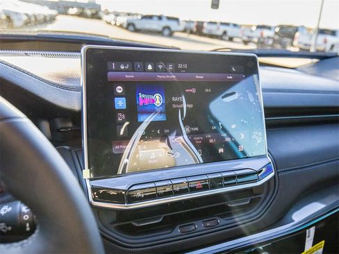 New 2026 Jeep Compass Latitude image 29