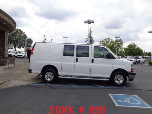 Used 2024 Chevrolet Express 2500 w/ Driver Convenience Package RWD image 9