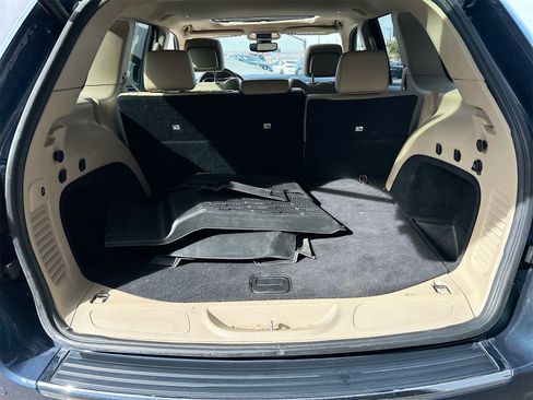 Used 2021 Jeep Grand Cherokee Limited image 27