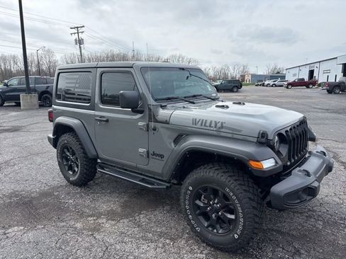 Used 2022 Jeep Wrangler Sport AWD/4WD image 7