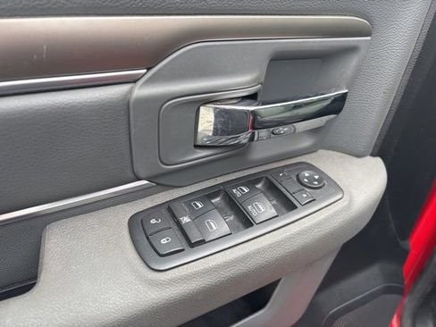 Used 2016 RAM 1500 Classic SLT image 11