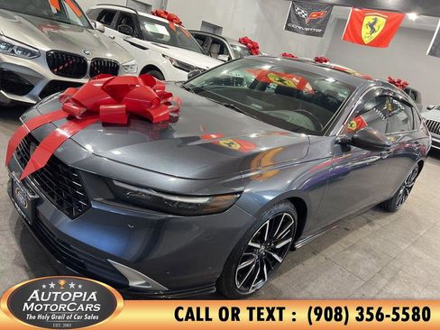 Used 2024 Honda Accord Touring image 2