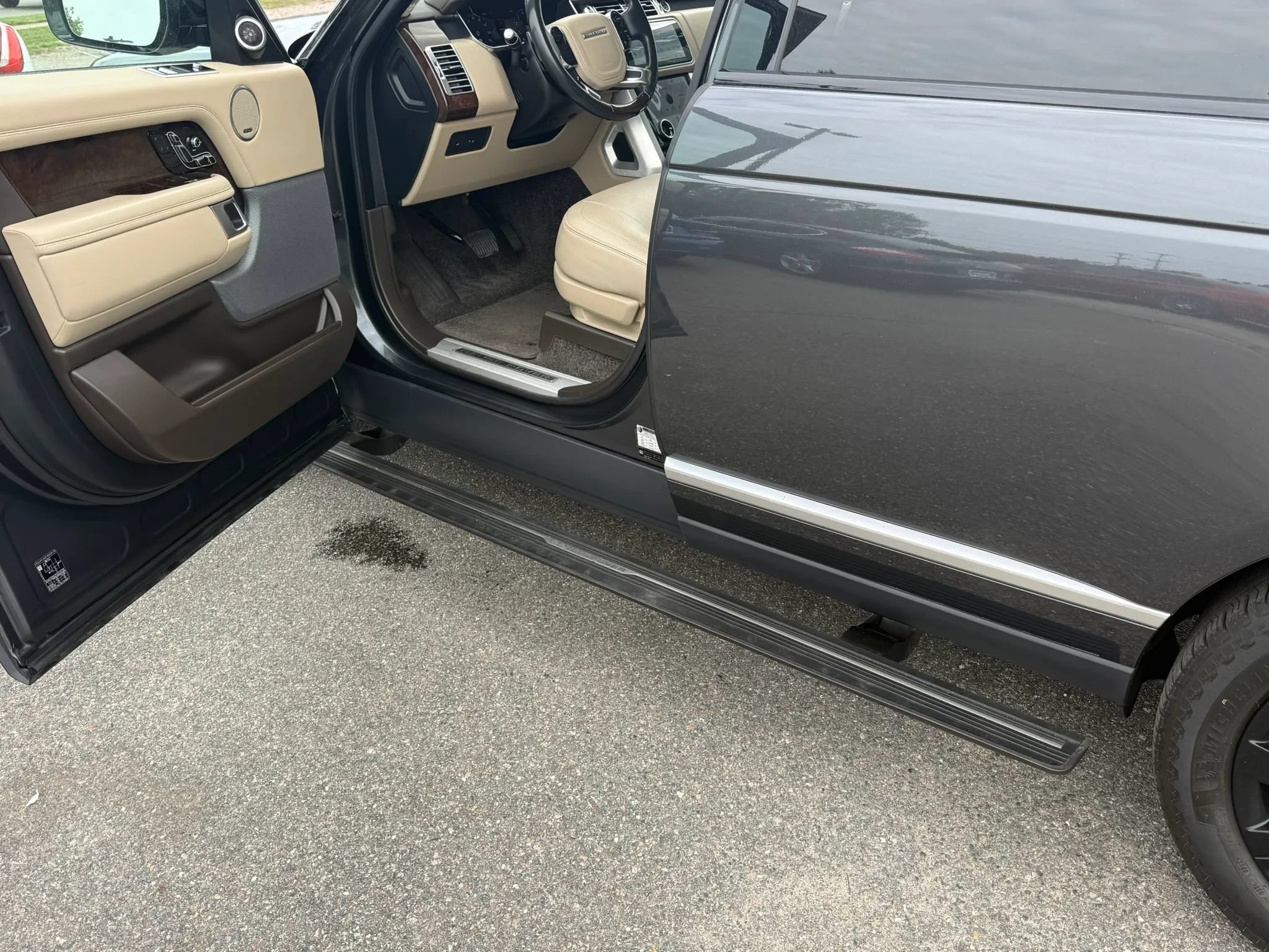Used 2020 Land Rover Range Rover Long Wheelbase HSE AWD/4WD image 7