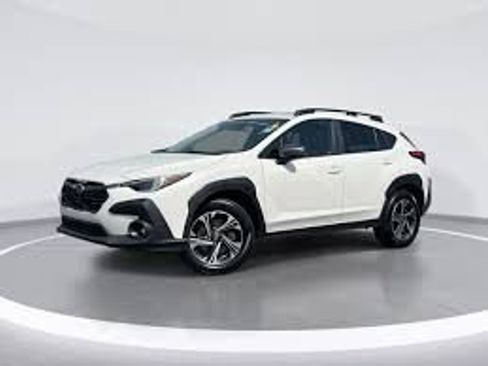 Used 2024 Subaru Crosstrek 2.0i Premium image 1
