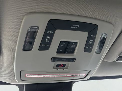 Used 2023 Toyota Sienna XLE w/ XLE Plus Package image 30