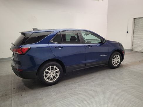 Used 2022 Chevrolet Equinox LS AWD/4WD image 10