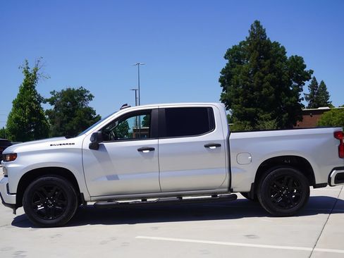 Used 2021 Chevrolet Silverado 1500 LT Trail Boss w/ Bed Protection Package AWD/4WD image 3