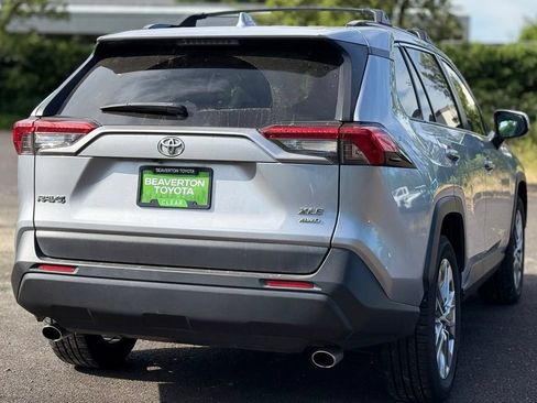 Used 2019 Toyota RAV4 XLE Premium w/ Cold Weather Package AWD/4WD image 5