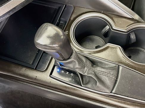 Used 2021 Toyota Camry SE FWD image 20