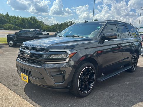 Used 2023 Ford Expedition Limited RWD image 5
