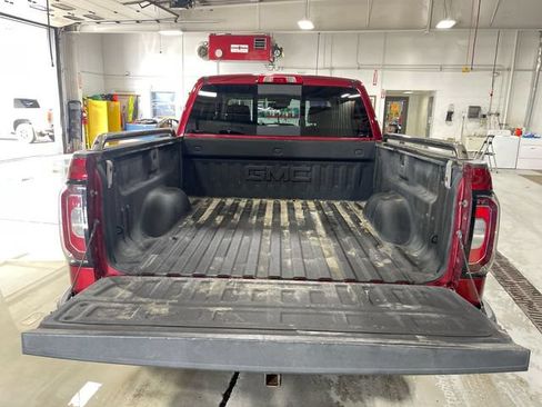 Used 2018 GMC Sierra 1500 SLT AWD/4WD image 22