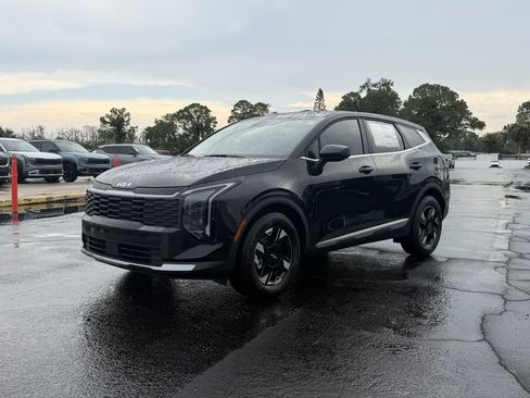 New 2026 Kia Sportage LX FWD image 8