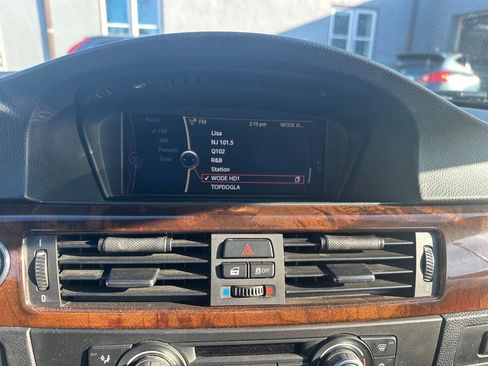 Used 2011 BMW 328i Convertible image 13