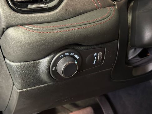 Used 2024 Dodge Durango GT AWD/4WD image 15