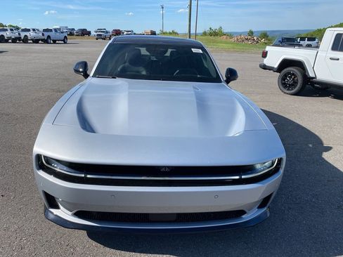 New 2024 Dodge Charger R/T w/ Plus Group image 10