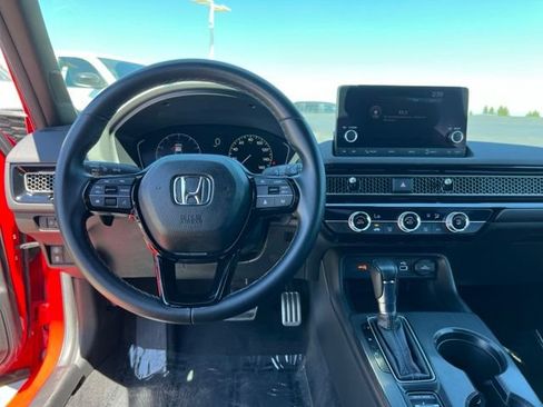 Used 2023 Honda Civic Sport image 12