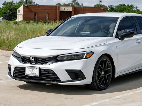 Used 2024 Honda Civic Sport image 7