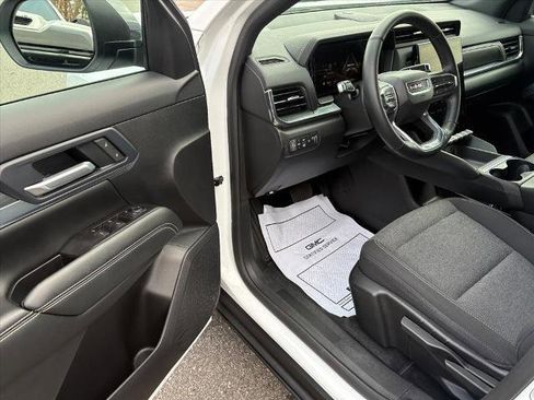 Certified 2025 GMC Terrain Elevation image 12