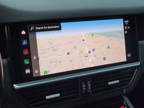 Certified 2023 Porsche Cayenne AWD/4WD image 29
