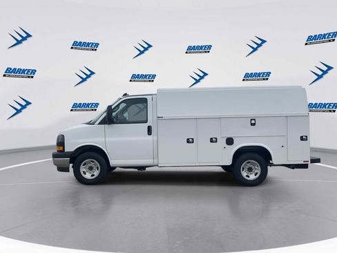New 2025 GMC Savana 3500 w/ Power Convenience Package image 5
