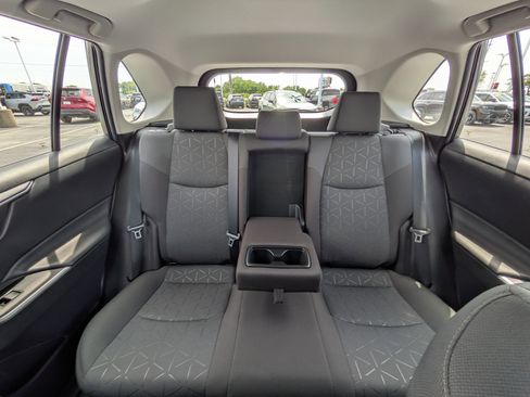 Used 2021 Toyota RAV4 XLE w/ Convenience Package AWD/4WD image 21