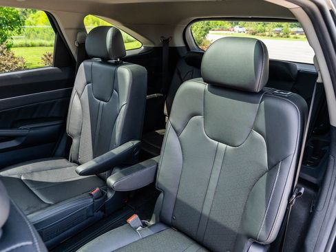 Used 2023 Kia Sorento SX FWD image 18