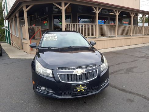 Used 2014 Chevrolet Cruze LT w/ RS Package image 8