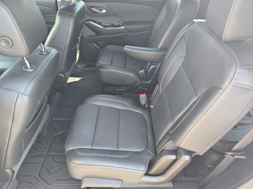 Used 2020 Chevrolet Traverse Premier w/ Redline Edition AWD/4WD image 15