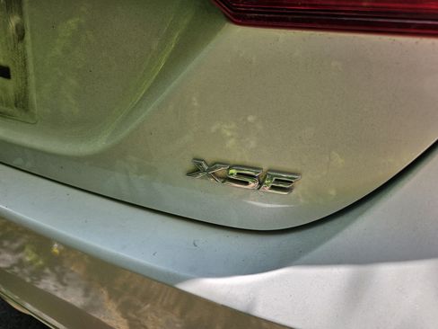 Used 2020 Toyota Camry XSE FWD image 10