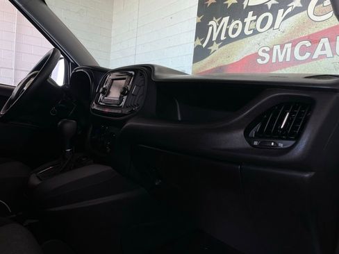 Used 2022 RAM ProMaster City Base image 12