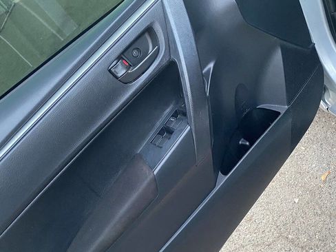 Used 2014 Toyota Corolla LE image 36