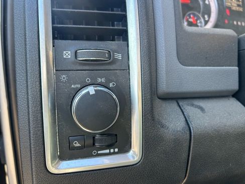 Used 2018 RAM 2500 SLT image 11