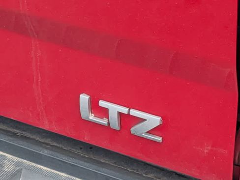 Used 2015 Chevrolet Silverado 1500 LTZ Z71 w/ LTZ Plus Package AWD/4WD image 9
