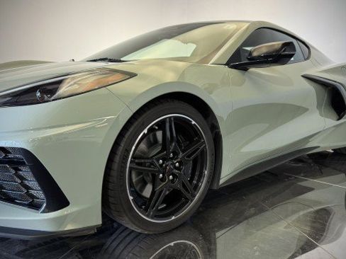 Used 2024 Chevrolet Corvette Stingray Premium Cpe w/ Z51 Performance Package RWD image 23
