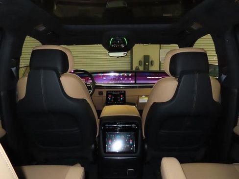 New 2025 Cadillac Escalade IQ Luxury 2 w/ LPO, Radiant Package image 27