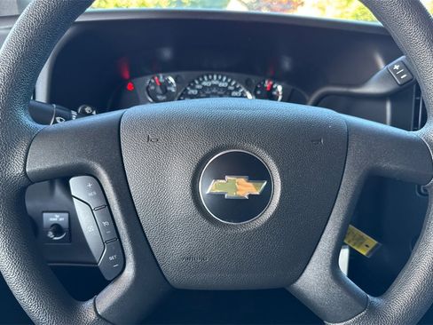 Used 2024 Chevrolet Express 2500 w/ Driver Convenience Package image 31