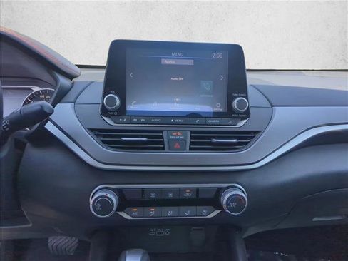 Used 2024 Nissan Altima 2.5 SR image 16