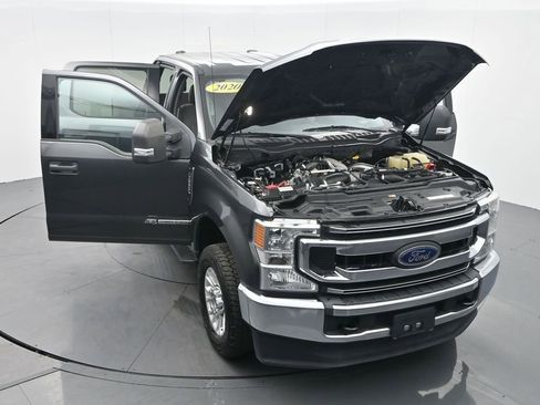 Used 2020 Ford F250 XLT image 40