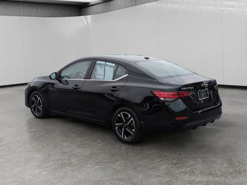 Used 2025 Nissan Sentra SV FWD image 5