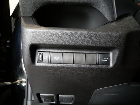 Used 2022 Toyota RAV4 XLE w/ Convenience Package image 14