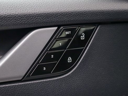 Used 2020 Porsche 911 Carrera image 25