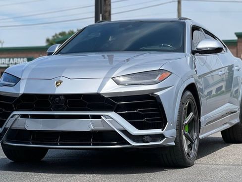 Used 2022 Lamborghini Urus image 16