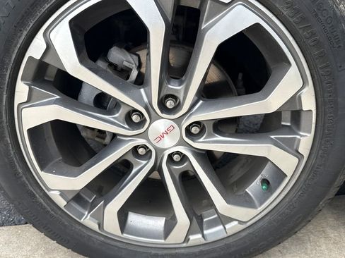 Certified 2019 GMC Terrain SLT w/ Preferred Package AWD/4WD image 31