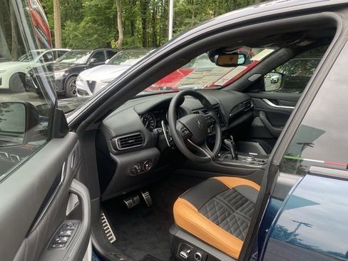 New 2024 Maserati Levante Trofeo image 20