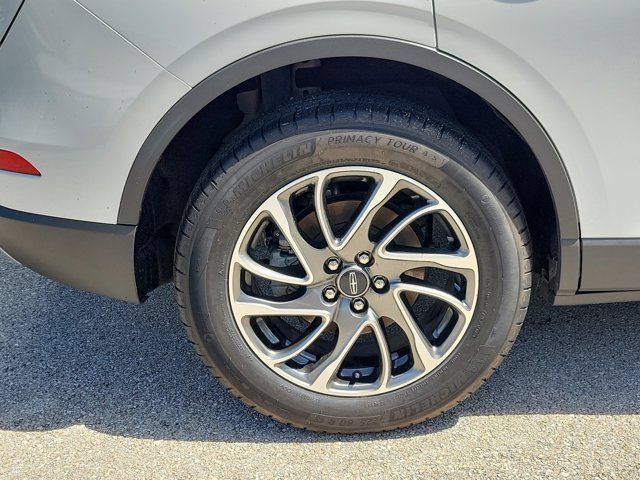 Certified 2022 Lincoln Corsair FWD w/ Equipment Group 101A image 7
